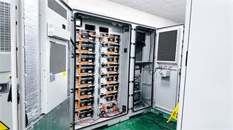 Flywheel energy storage battery charging