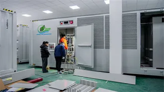 How to charge the RV energy storage battery